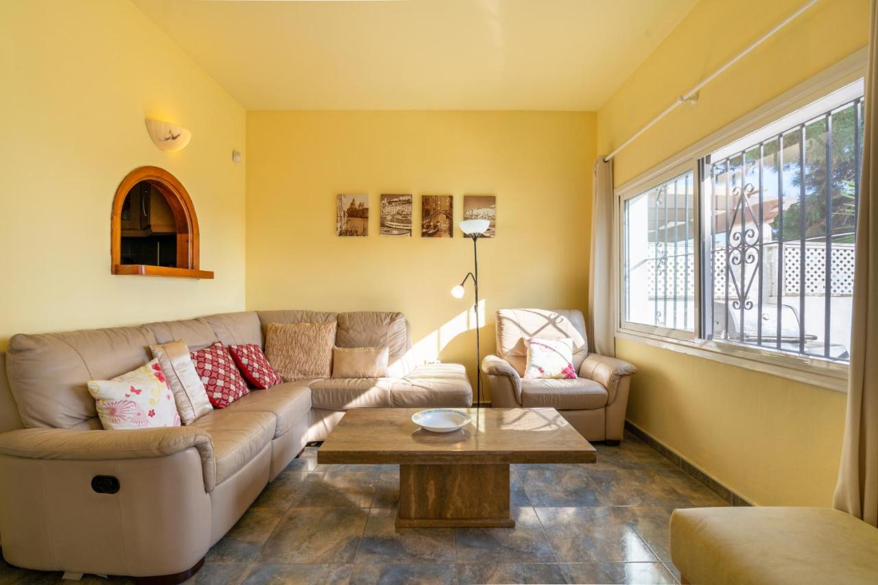 3 Bedroom House, 400M To The Beach, Near La Cala De Mijas Μάλαγα Εξωτερικό φωτογραφία